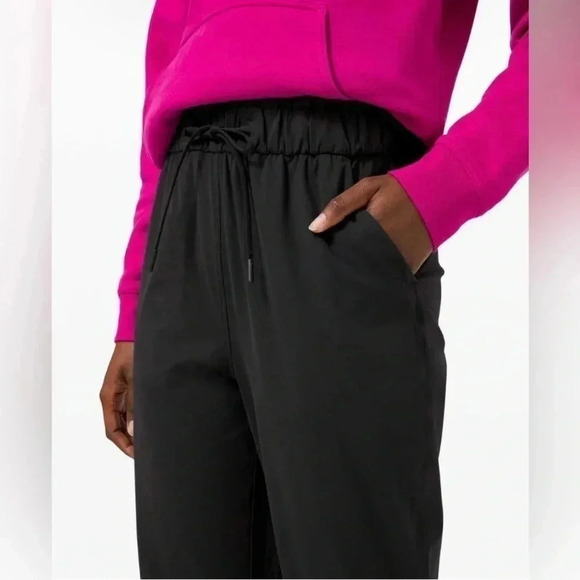 Lululemon Keep Moving Black Jogger High-Rise Athletic Pant Size 2 - Picture 2 of 11